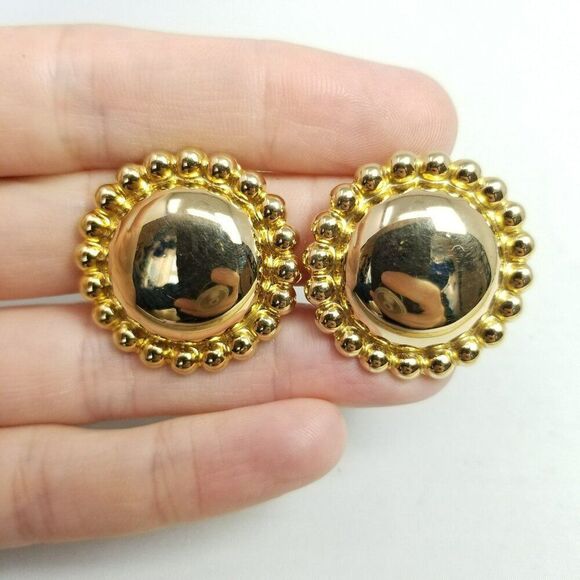 Vintage Sarah Coventry Round Dome Clip On Earrings, Gold Tone Retro 80s Style - Picture 2 of 7